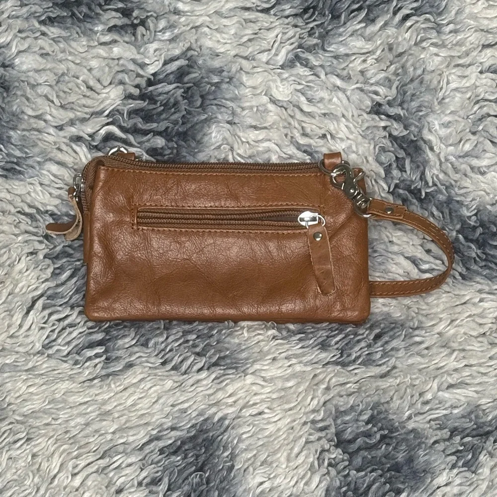 ⭐️3/$25⭐️ Amerileather Genuine Leather 3-compartment Clutch - Picture 2 of 5